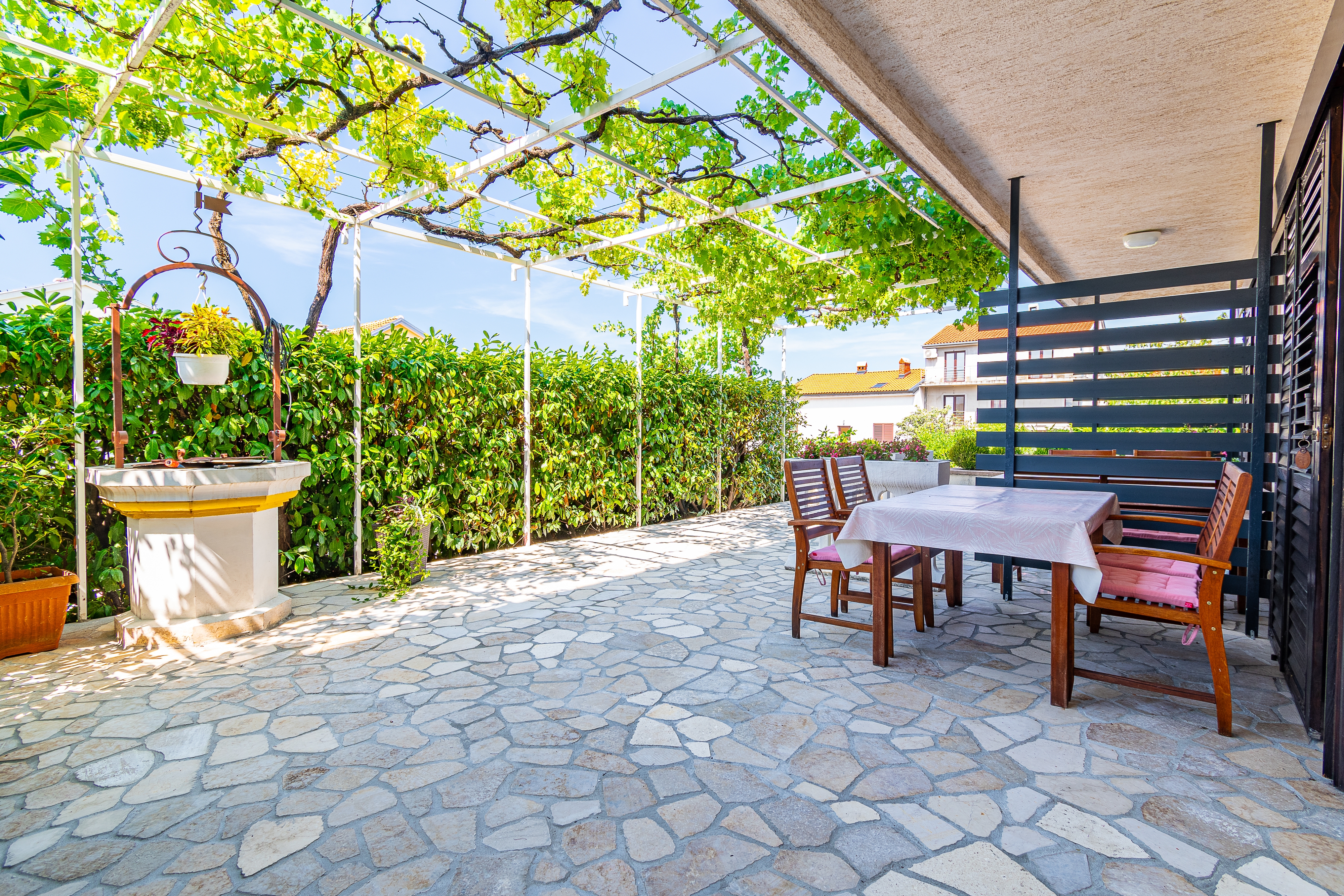 Two bedroom apartment with terrace Crikvenica  A-c