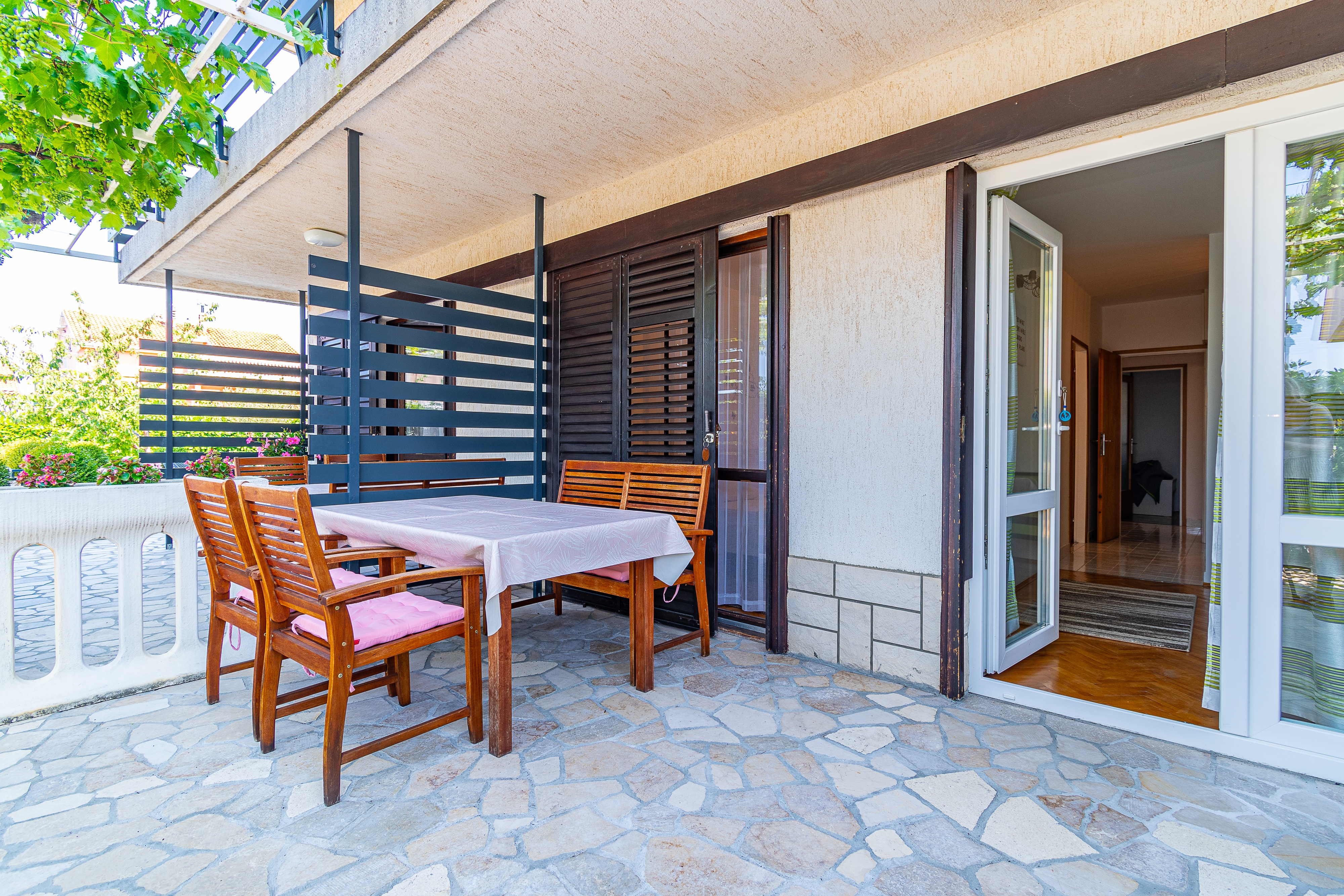 Two bedroom apartment with terrace Crikvenica  A-c