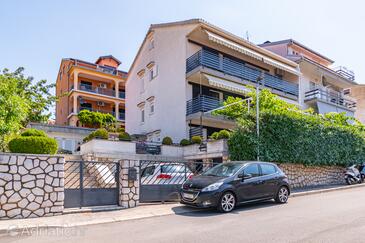 Crikvenica, Crikvenica, Hébergement 5494 - Appartement avec une plage de galets.