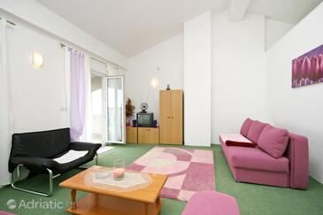 Living room 1 Jadranovo, Living room 1 in the apartment.