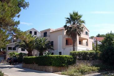 Property Vrboska, Hvar, Property 552 - Apartments with pebble beach.
