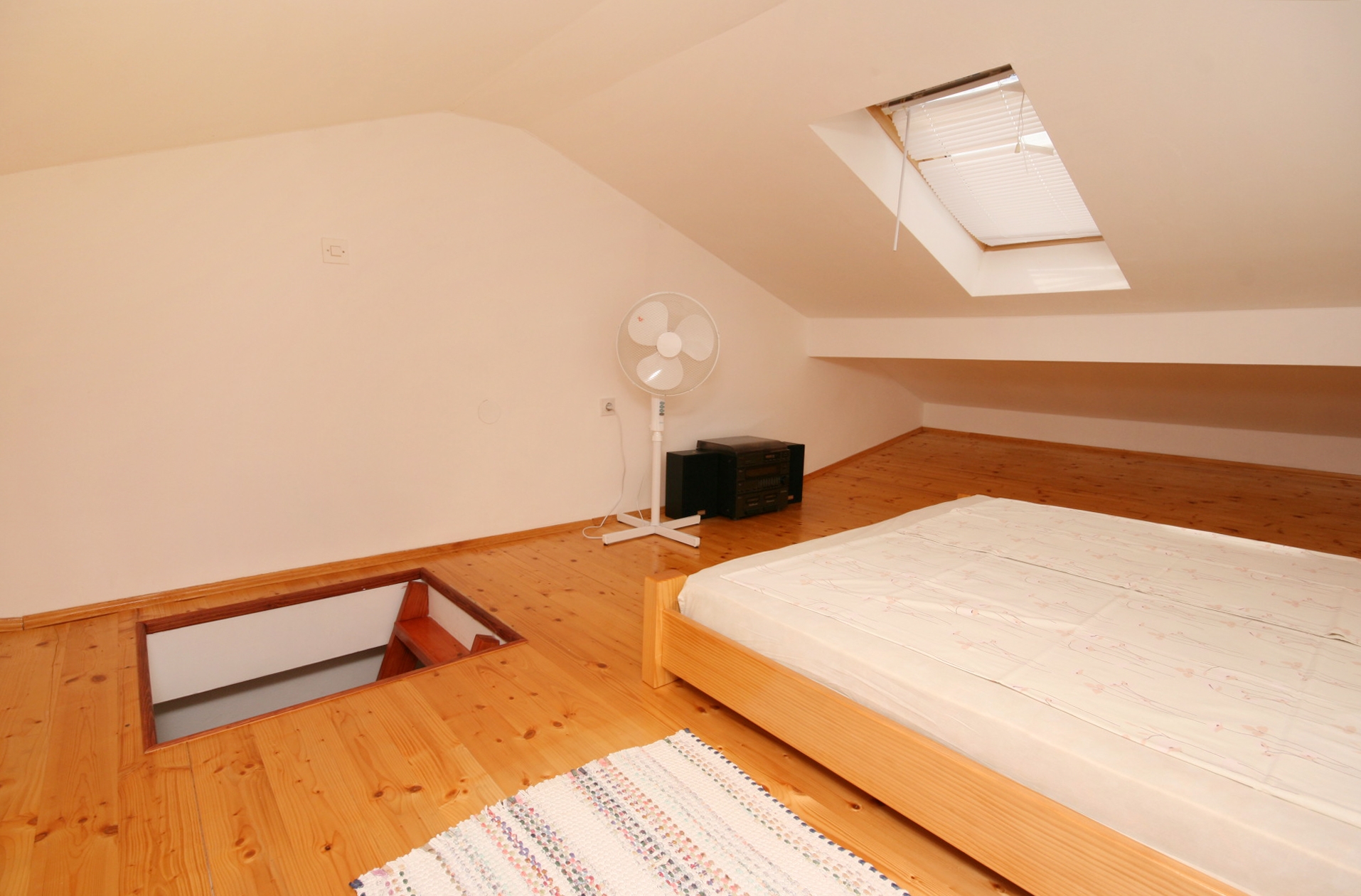 Comfortable and spacious house with terrace and sea view Novi Vinodolski  K