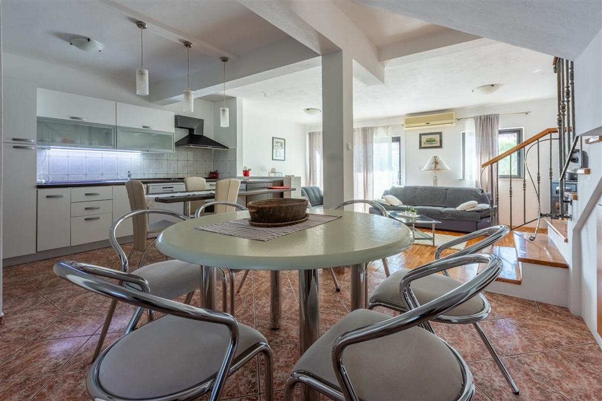 Top Novi Vinodolski Top Novi Vinodolski