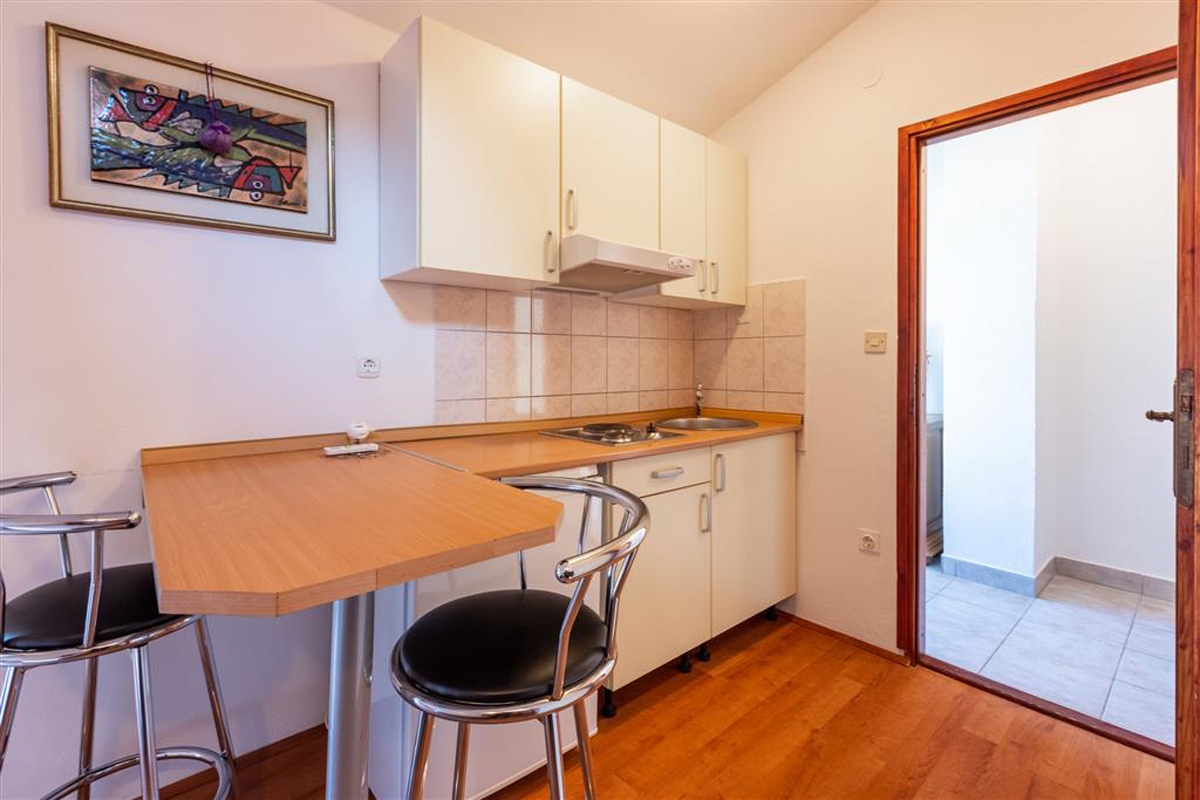 Comfortable and spacious house with terrace and sea view Novi Vinodolski  K