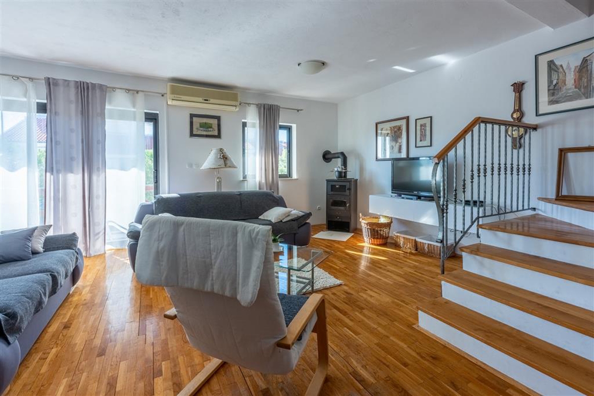 Top Novi Vinodolski Top Novi Vinodolski