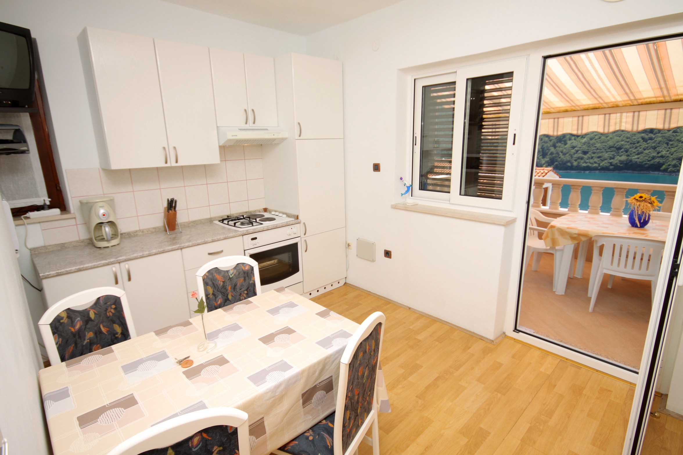 Two bedroom apartment with terrace and sea view Duga Luka (Prtlog), Labin (A-5528-b) Two bedroom apartment with terrace and sea view Duga Luka (Prtlog), Labin (A-5528-b)