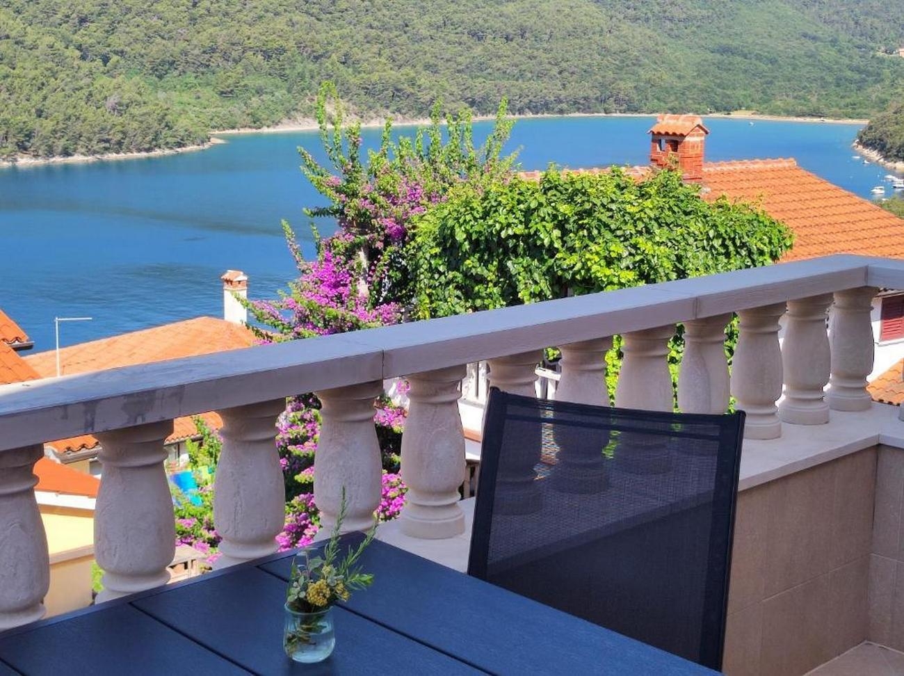 Two bedroom apartment with terrace and sea view Duga Luka (Prtlog), Labin  A-a