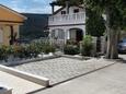 Duga Luka (Prtlog), Labin, Parking lot 5528 - Apartments by the sea.