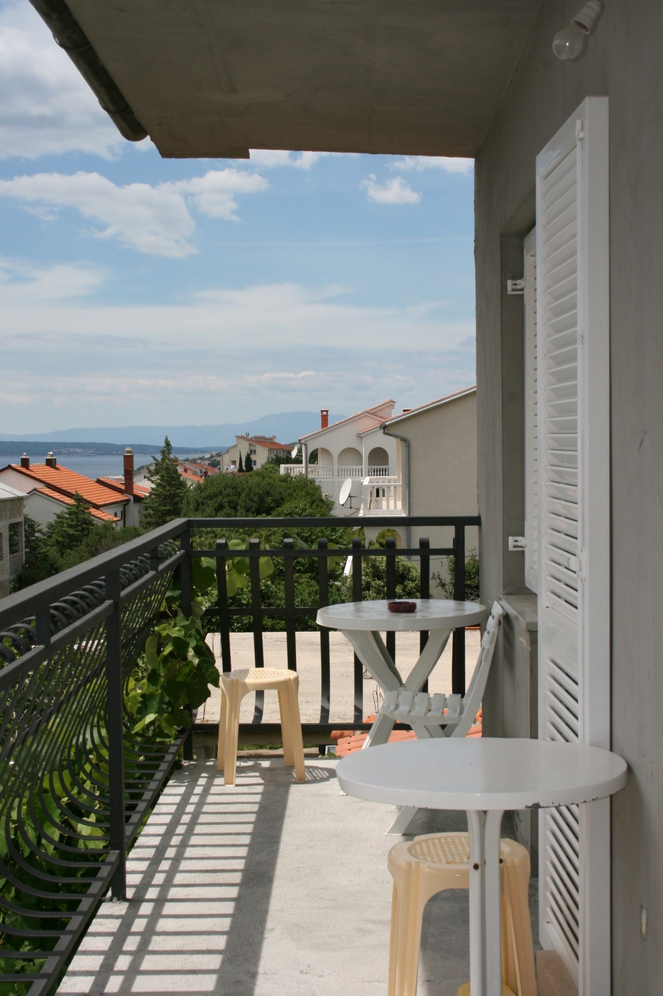 Three bedroom apartment with terrace and sea view Novi Vinodolski  A-a