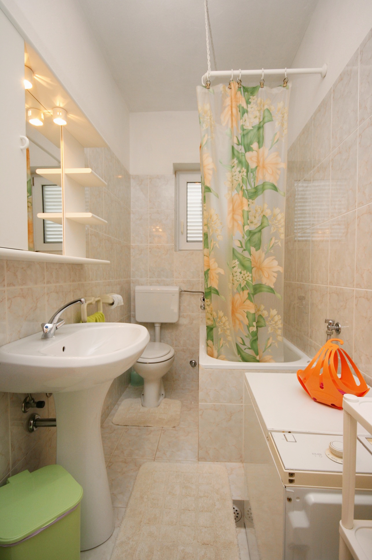 Three bedroom apartment with terrace and sea view Novi Vinodolski  A-a