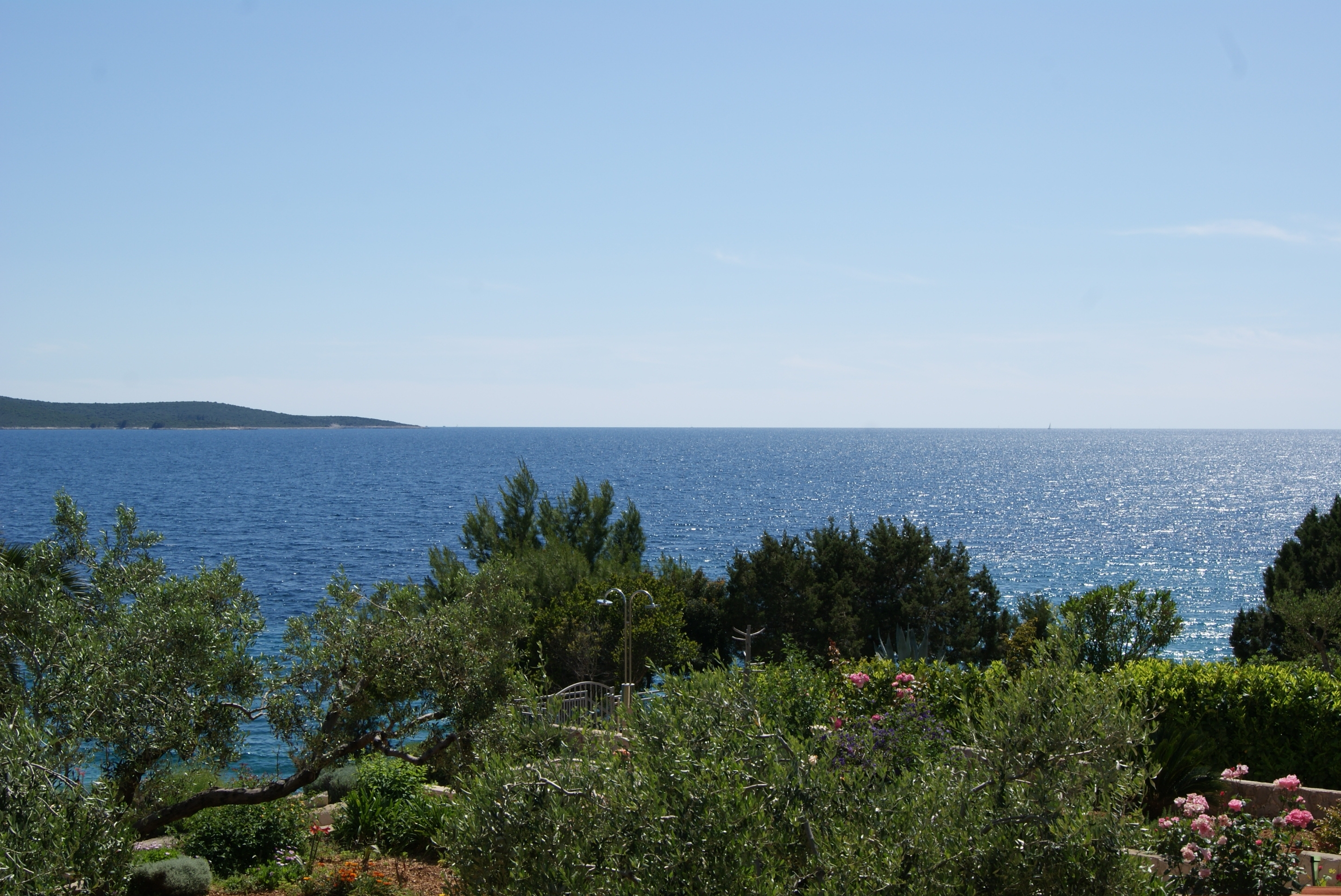 Two bedroom apartment near beach Zavala, Hvar  A-b