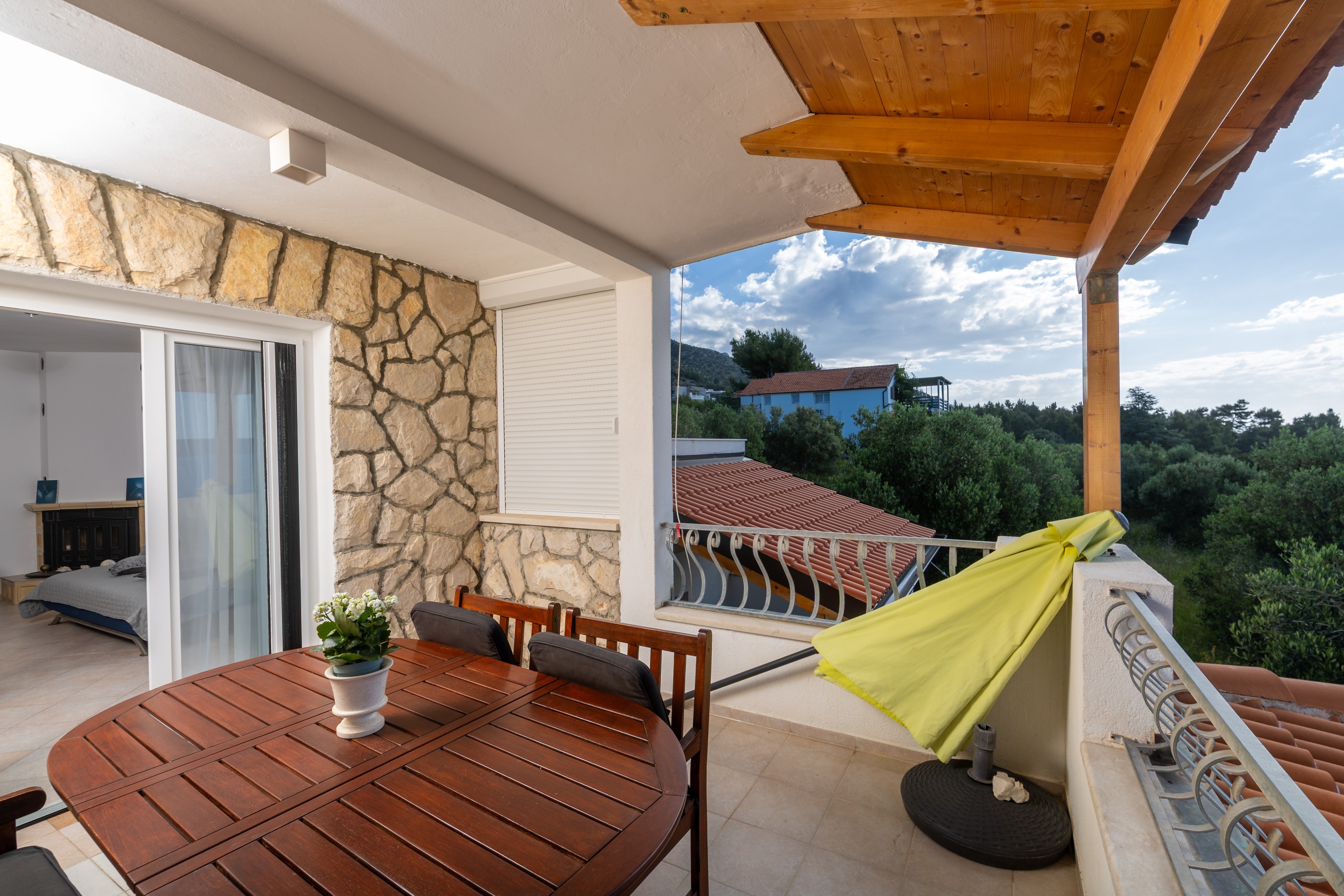 One bedroom apartment near beach Zavala, Hvar  A-c