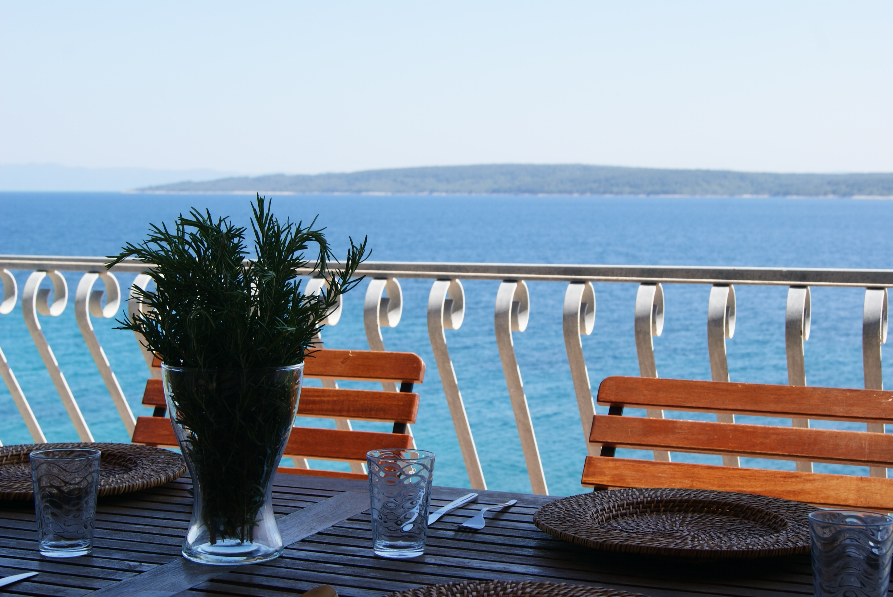 One bedroom apartment near beach Zavala, Hvar  A-f