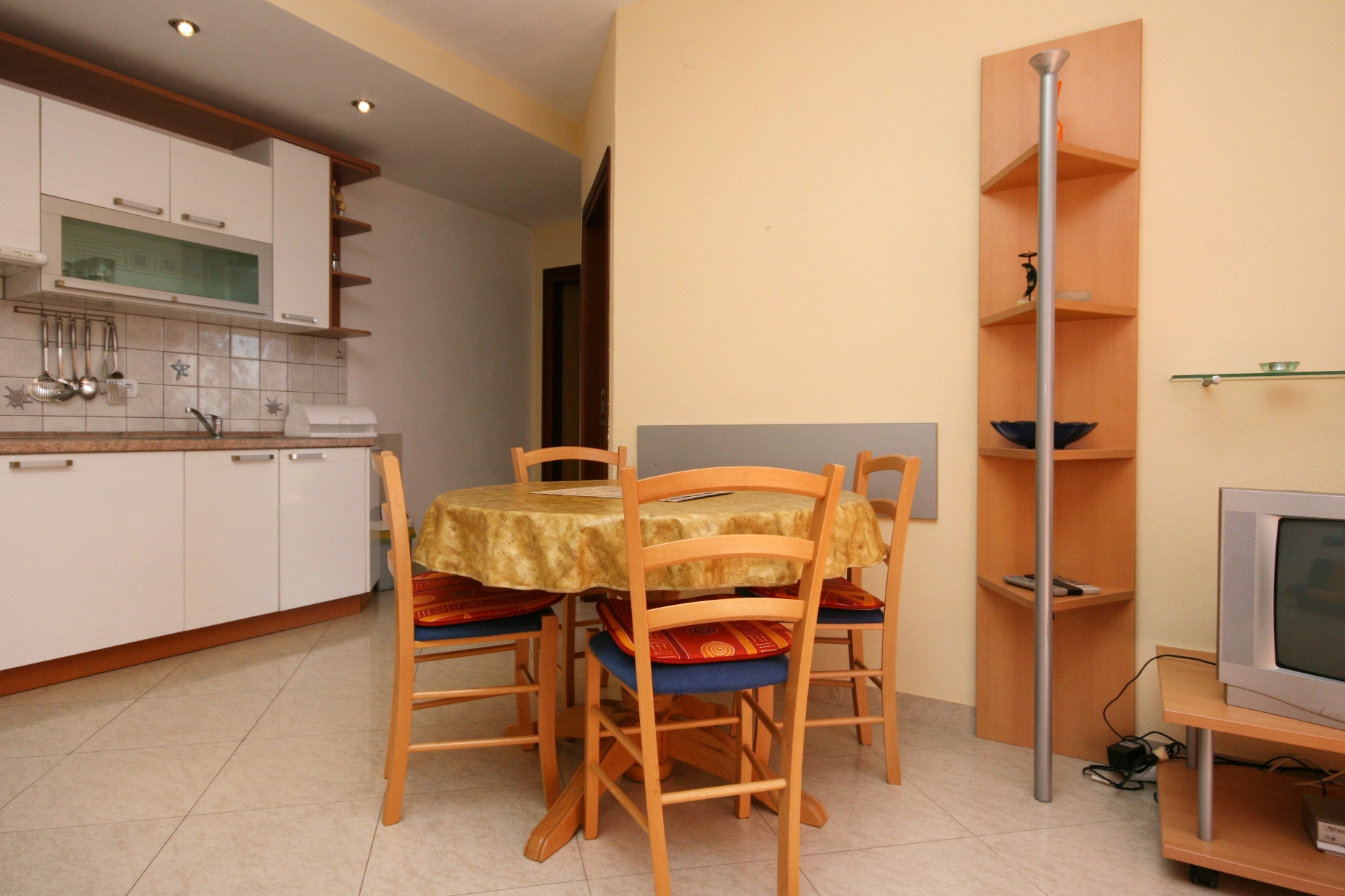 One bedroom apartment with balcony and sea view Dramalj, Crikvenica  A-b