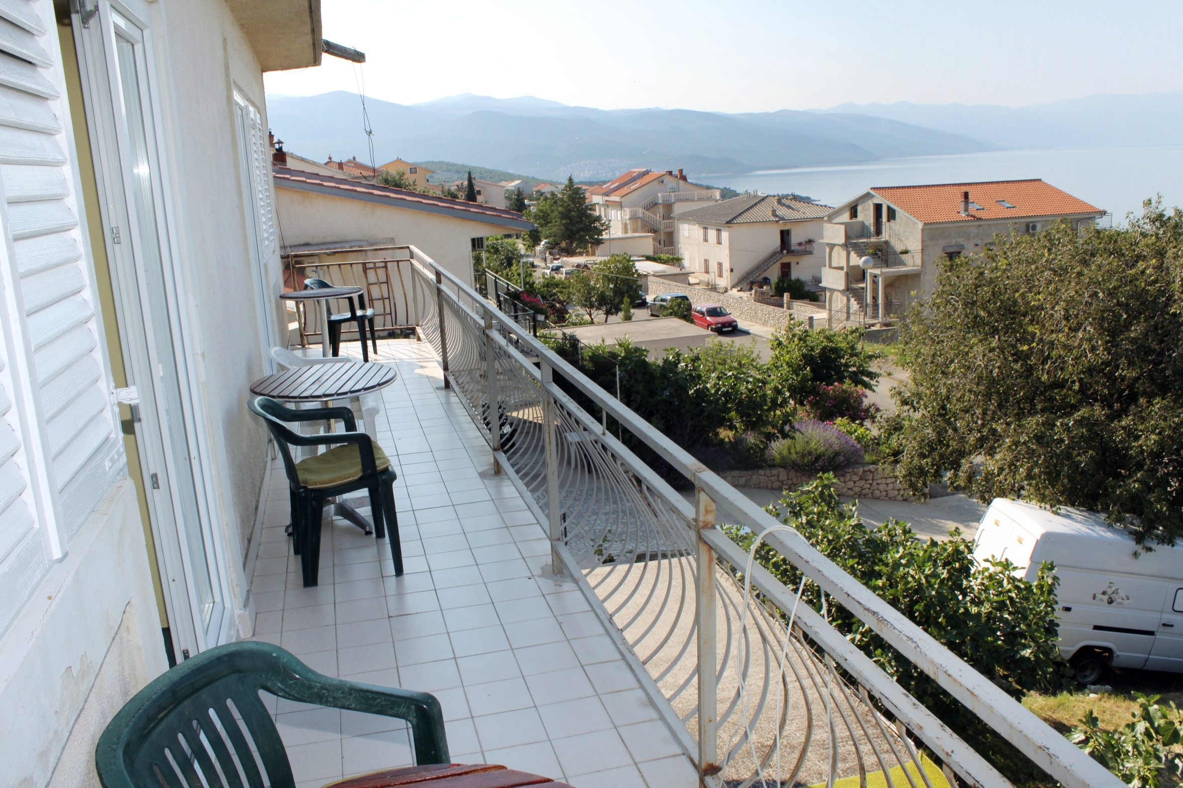 Two bedroom apartment with balcony and sea view Novi Vinodolski  A-a