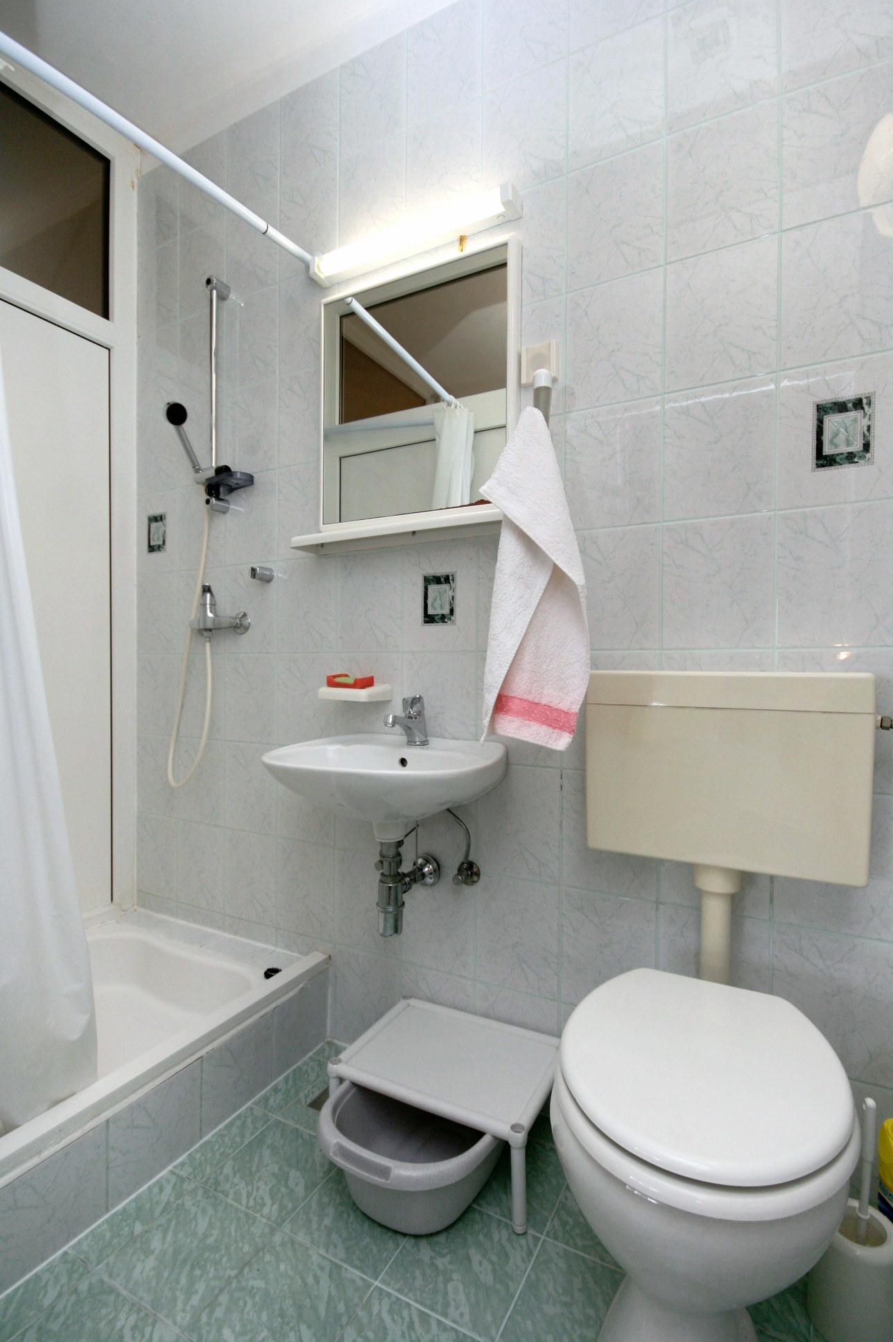 Two bedroom apartment with terrace and sea view Novi Vinodolski  A-a