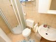 Ванная комната Klenovica, Ванная комната в размещении типа apartment, WiFi.