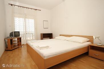 Bedroom Milna, Bedroom in the room, dostupna klima i WIFI.
