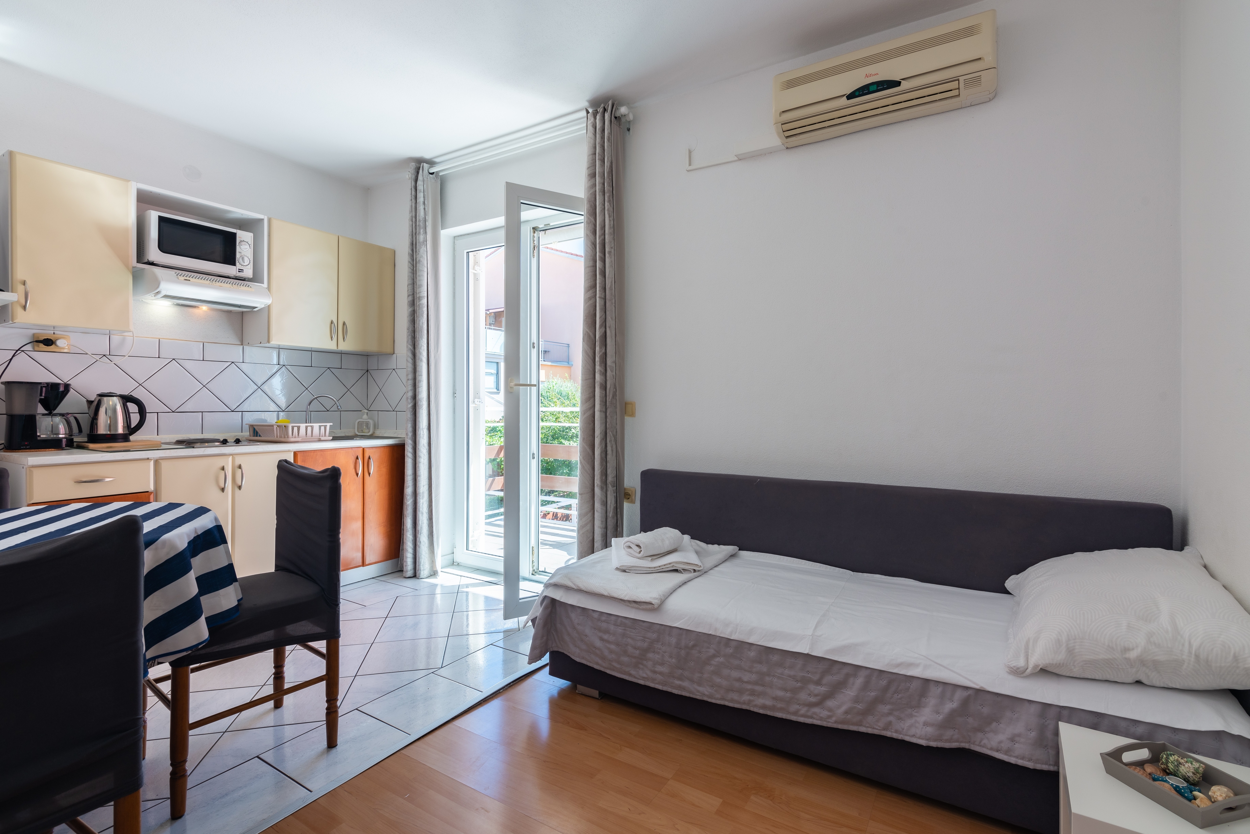 Appartement dune chambre avec la terrasse et la vue sur le mer Crikvenica (A-5553-d)