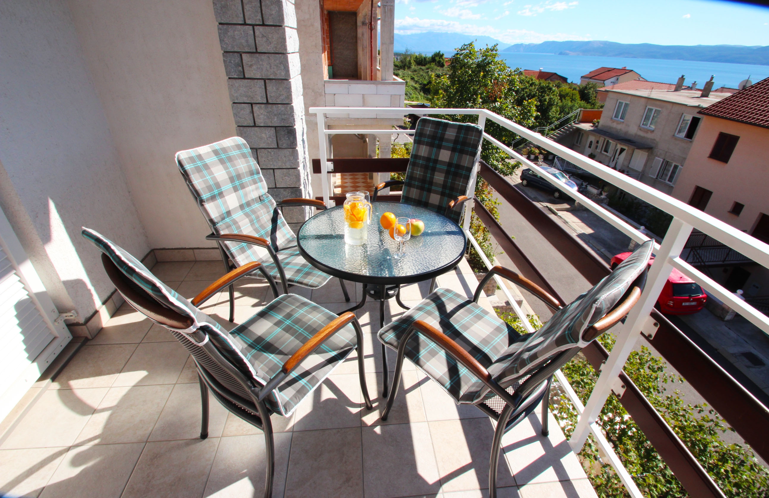 One bedroom apartment with terrace and sea view Crikvenica (A-5553-e)