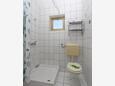 Crikvenica, Bathroom in the studio-apartment, (pet friendly) and WiFi.