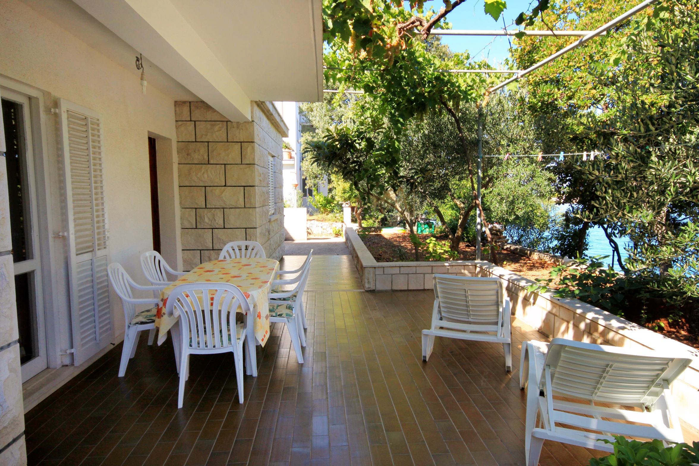 Two bedroom apartment near beach Tri Žala, Korčula  A-a