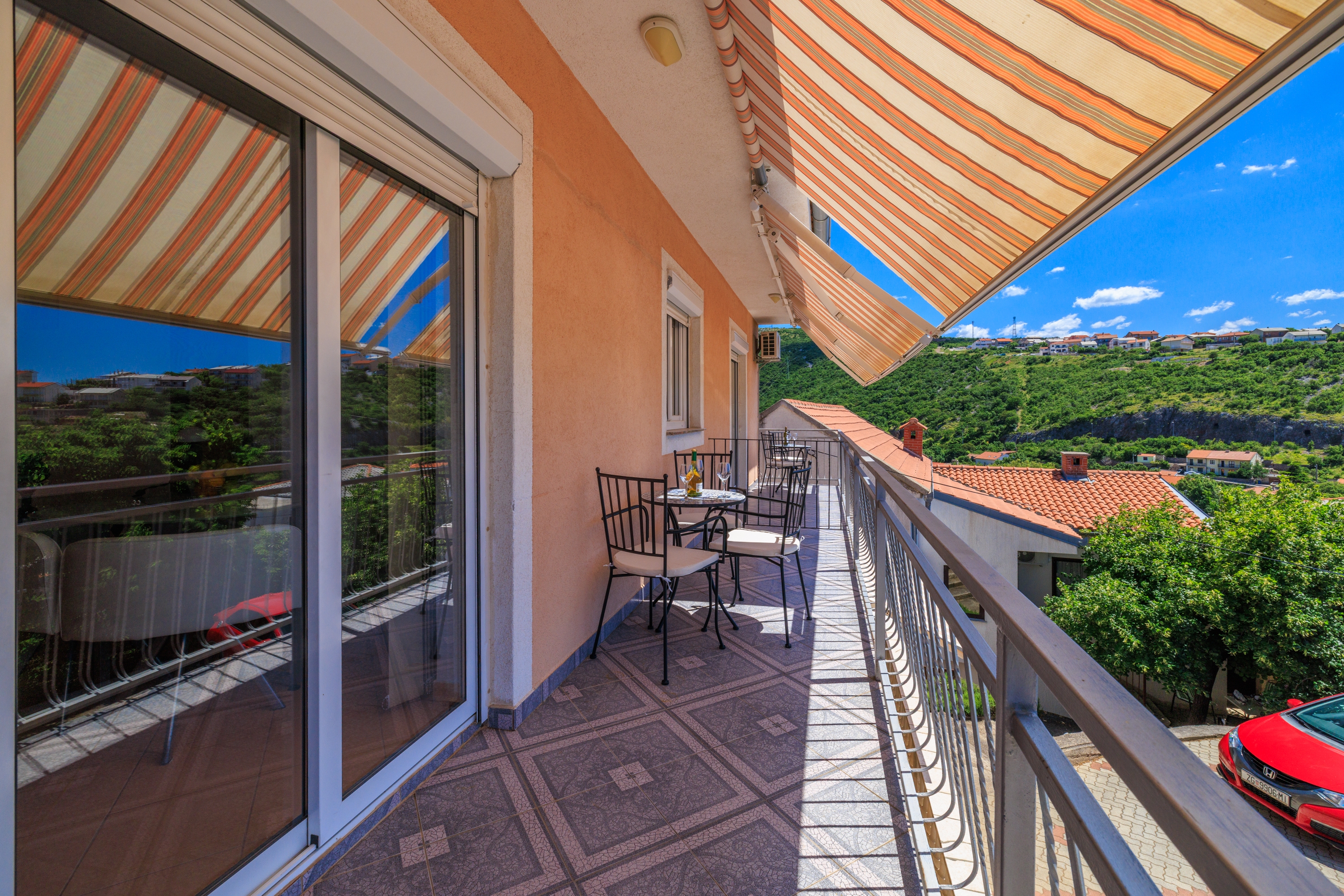 One bedroom apartment with balcony and sea view Senj  A-b