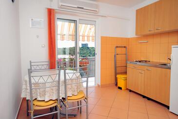 Senj, Dining room in the apartment, air condition available and WiFi.