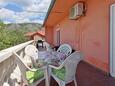 Senj, Terrasse dans l’hébergement en type apartment, avec la vue sur la mer et WiFi.