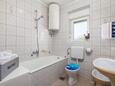 Klenovica, Bathroom in the apartment, (pet friendly) and WiFi.