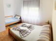 Spavaća soba 2 Dramalj, Spavaća soba 2 u smještaju tipa apartment, WiFi.