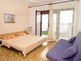Ložnice 2 Dramalj, Ložnice 2 v ubytování typu apartment, domácí mazlíčci povoleni a WiFi.