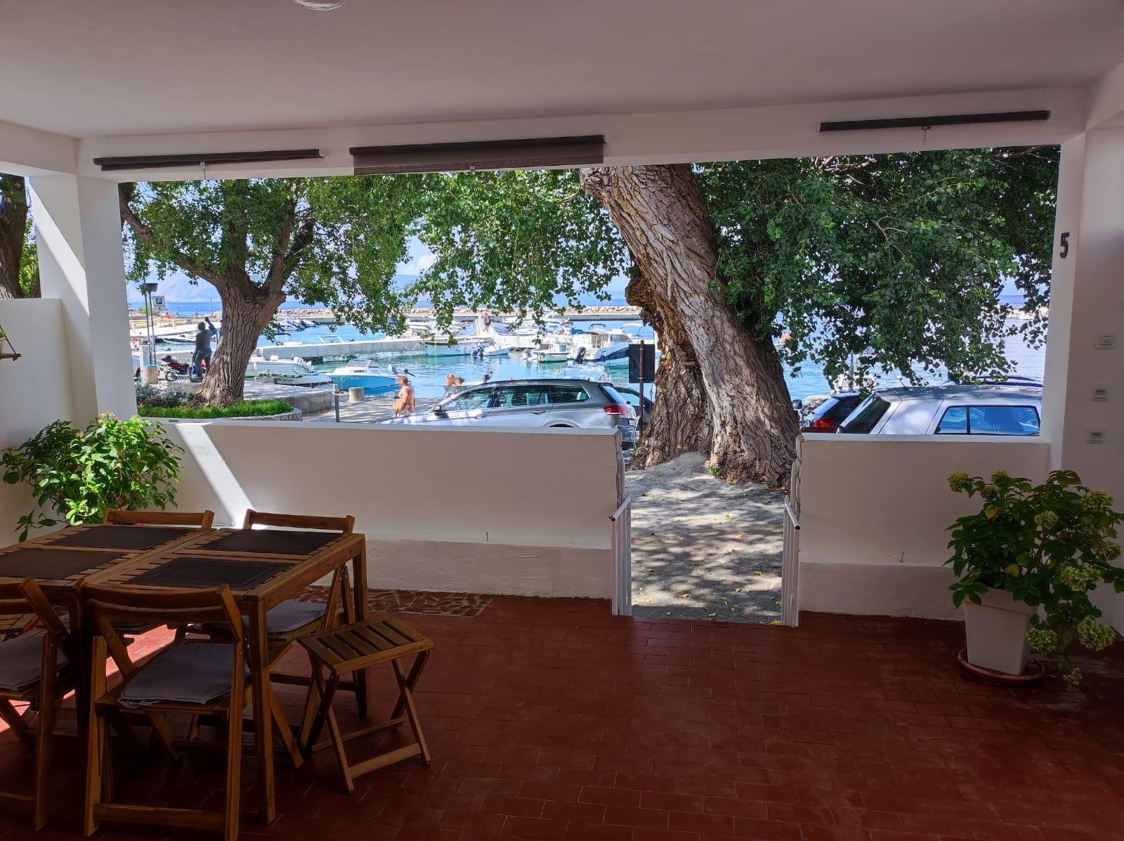 One bedroom apartment with terrace and sea view Klenovica, Novi Vinodolski  A-a