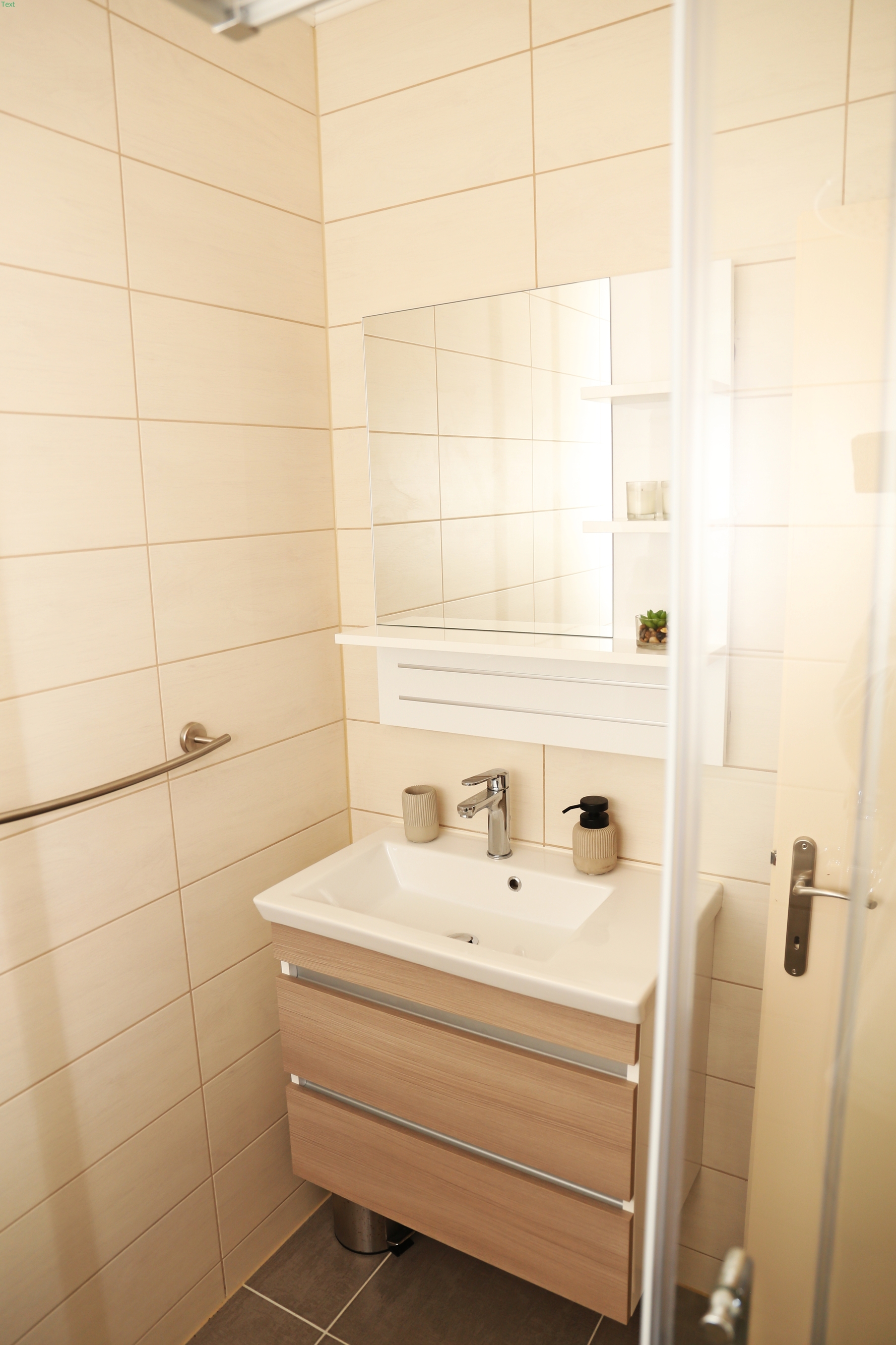 Three bedroom apartment with terrace and sea view Tri Žala, Korčula  A-e