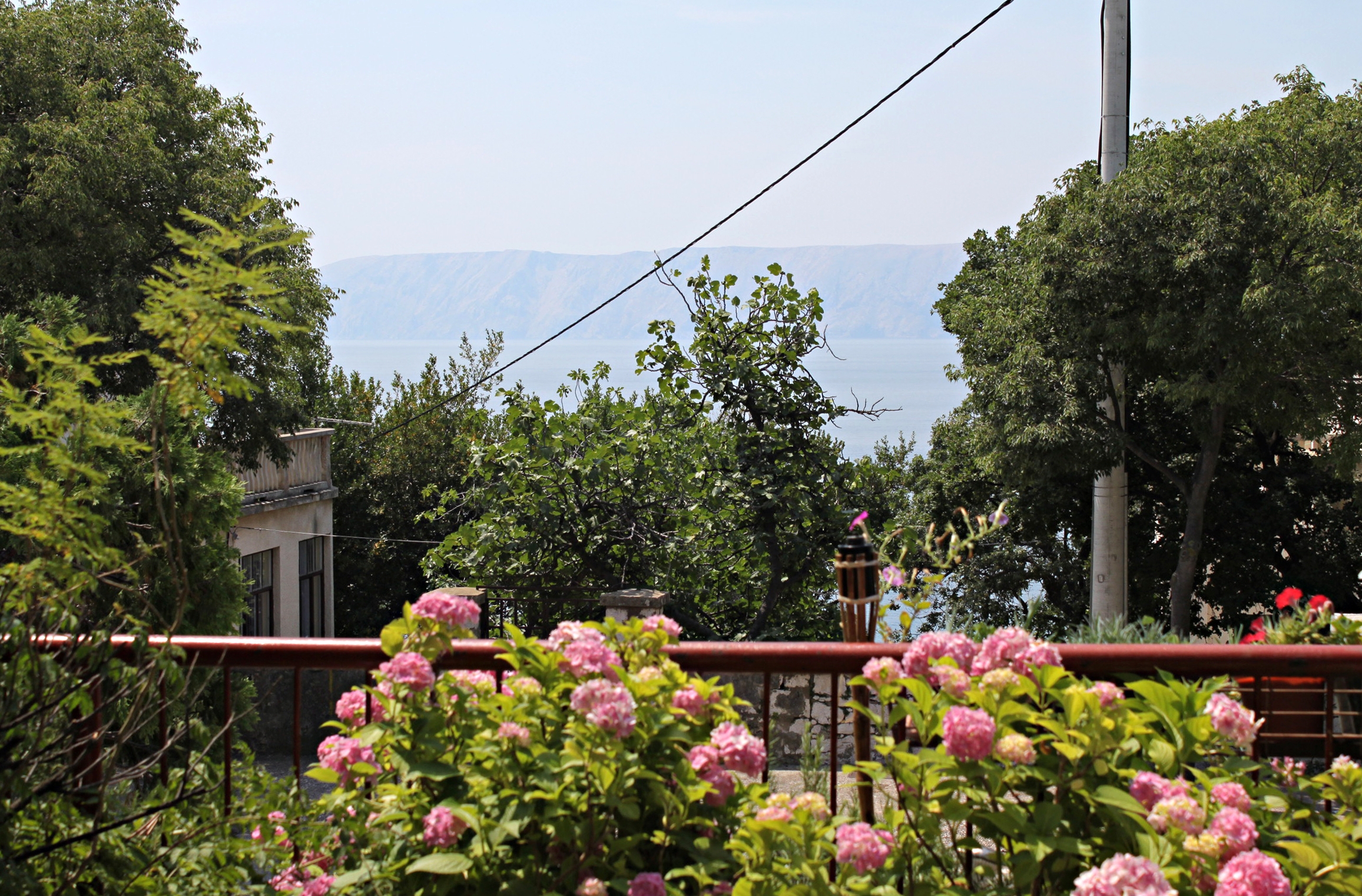 One bedroom apartment with terrace and sea view Novi Vinodolski (A-5582-c)