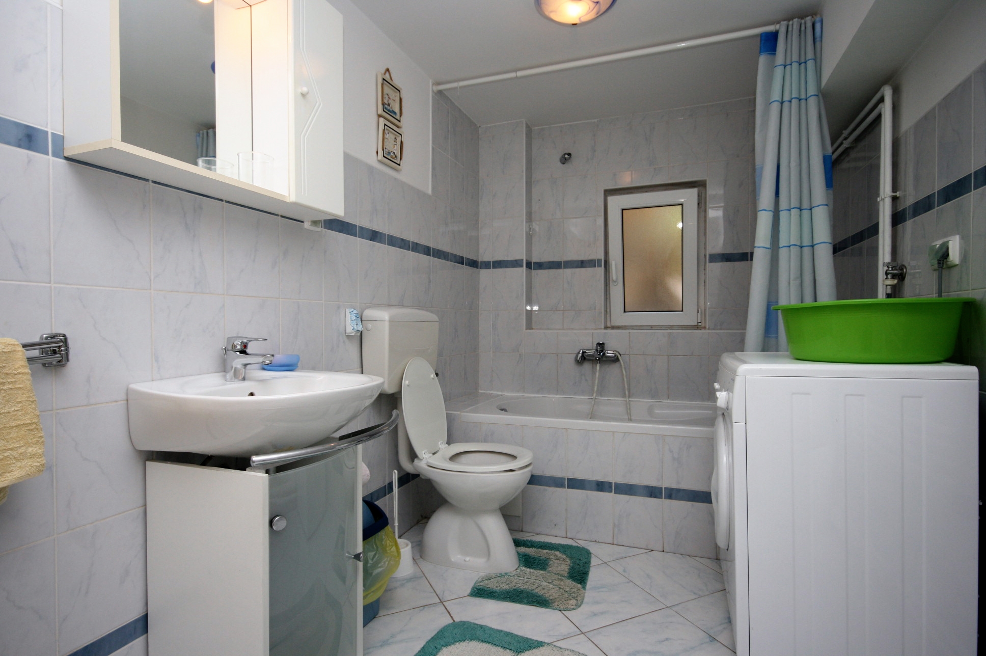Two bedroom apartment with terrace and sea view Crikvenica  A-a