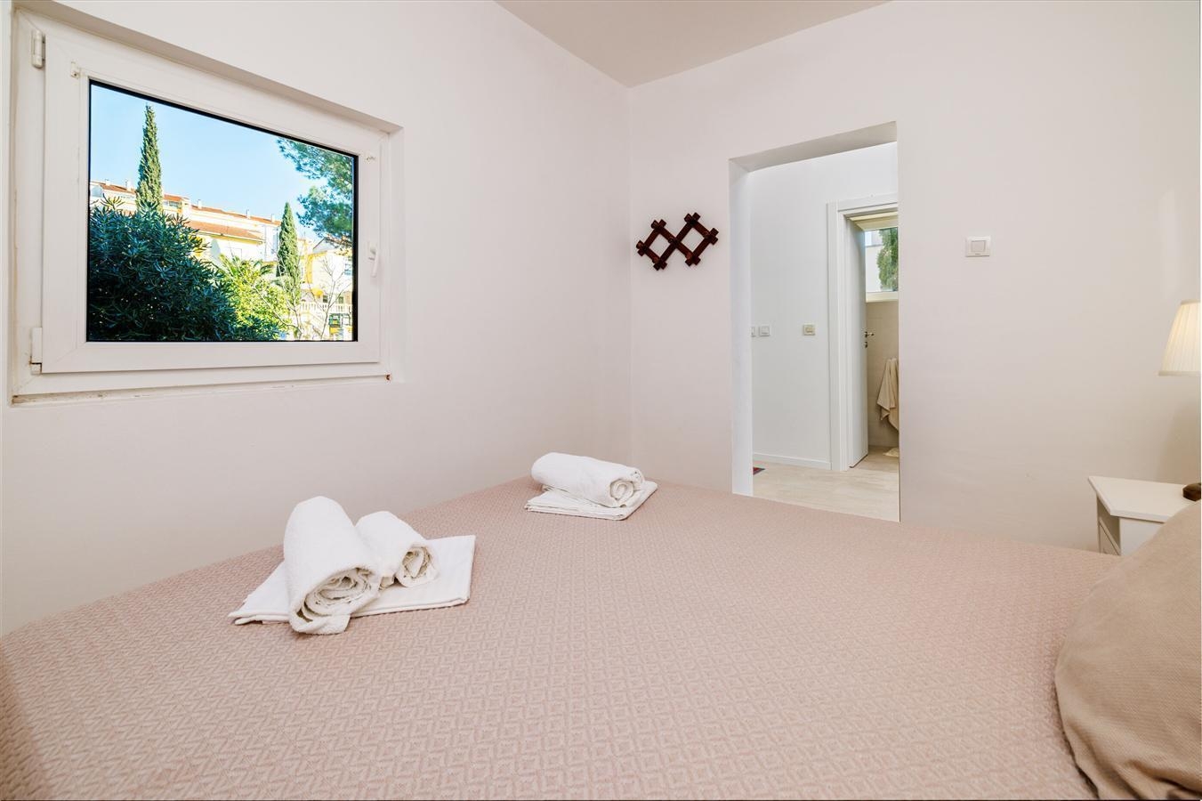One bedroom apartment with balcony and sea view Crikvenica  A-b