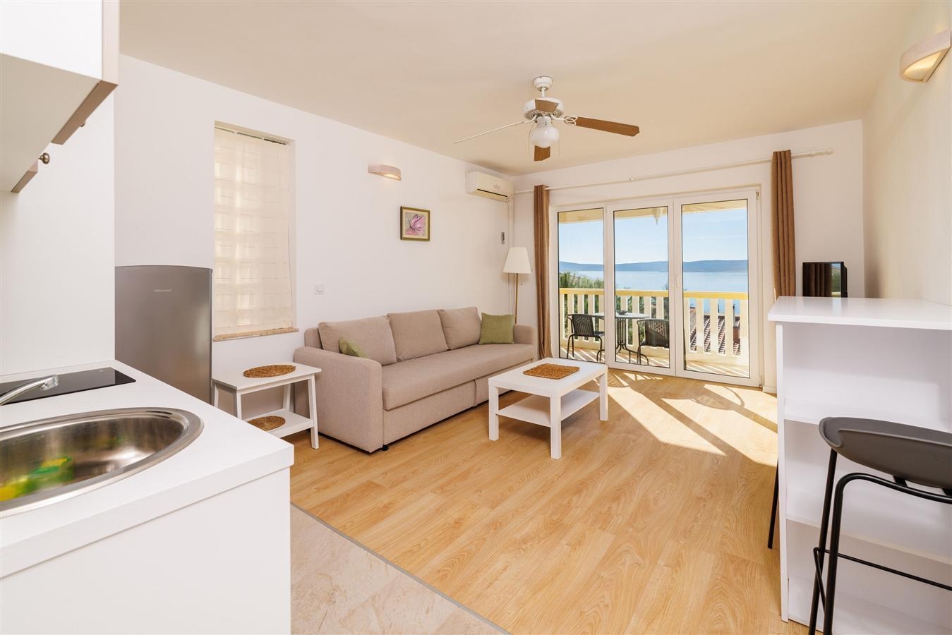 One bedroom apartment with balcony and sea view Crikvenica (A-5585-b) One bedroom apartment with balcony and sea view Crikvenica (A-5585-b)