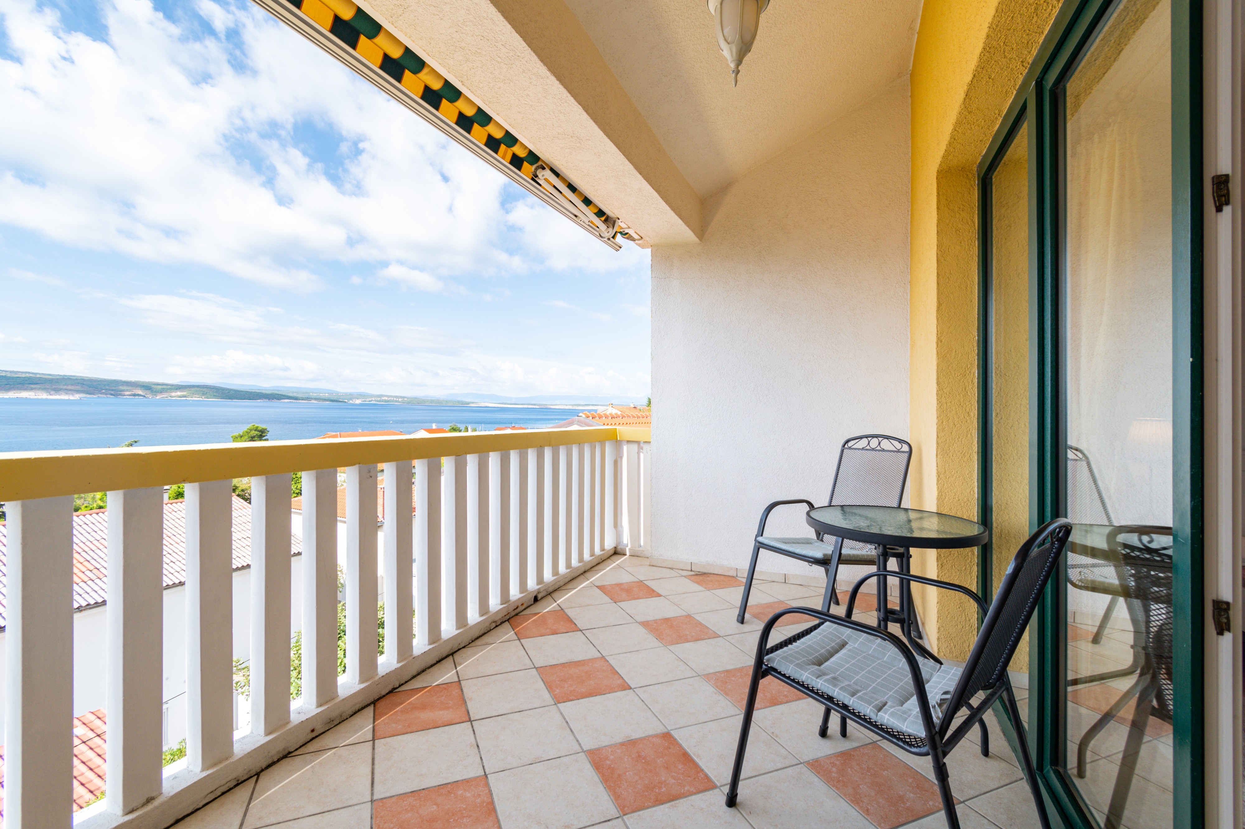 Two bedroom apartment with balcony and sea view Crikvenica  A-c