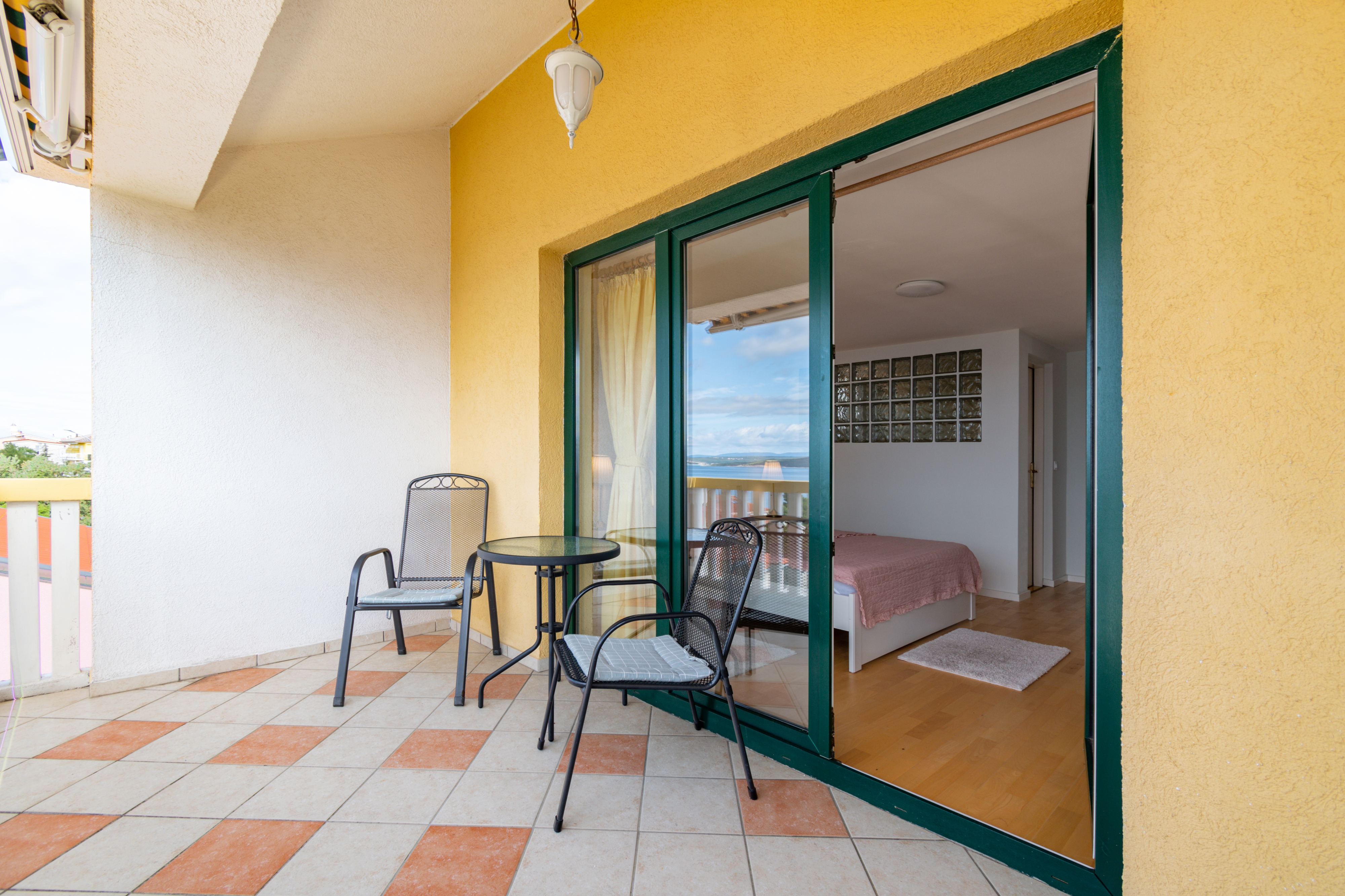 Two bedroom apartment with balcony and sea view Crikvenica  A-c