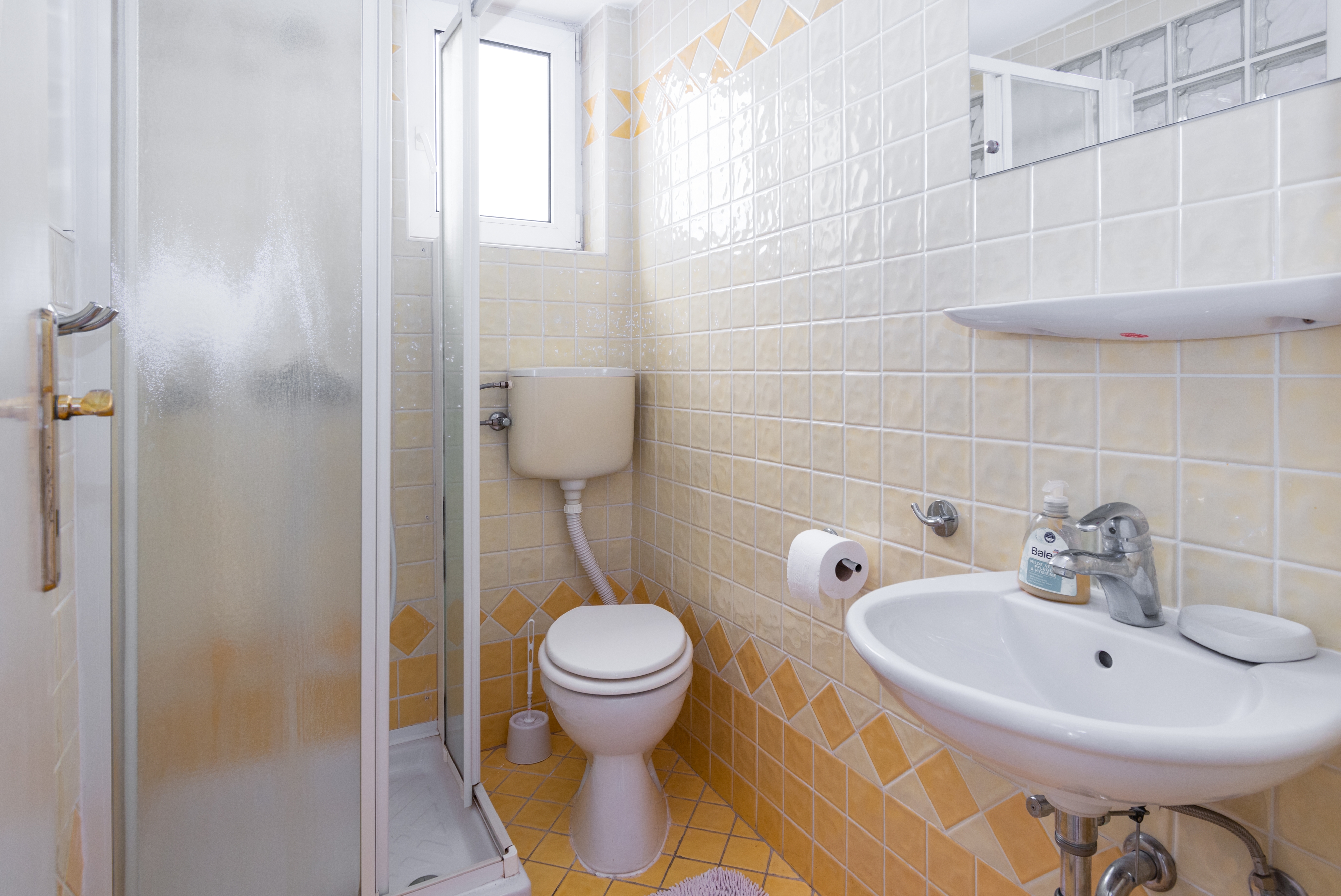 Two bedroom apartment with balcony and sea view Crikvenica  A-c