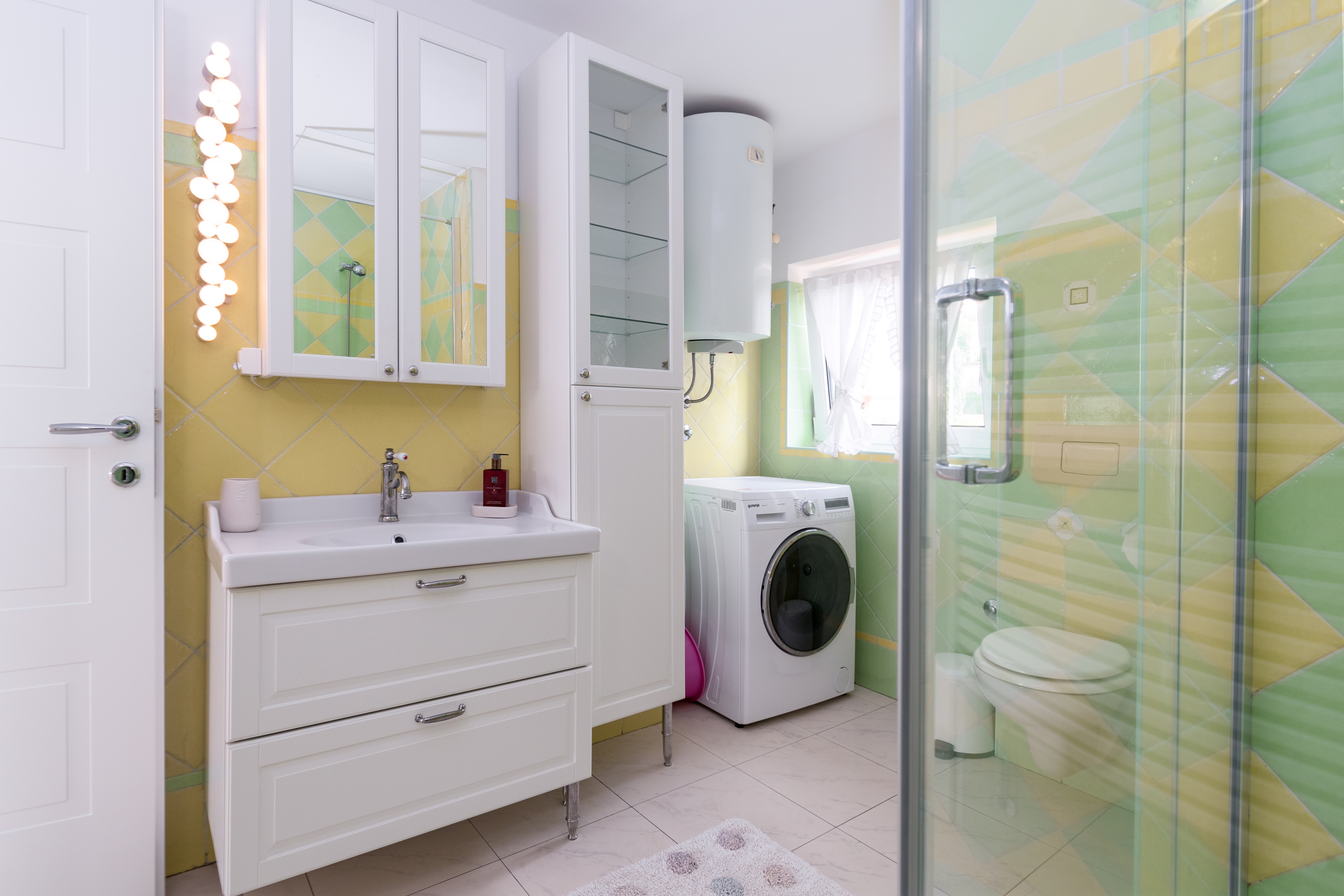 Two bedroom apartment with balcony and sea view Crikvenica  A-c