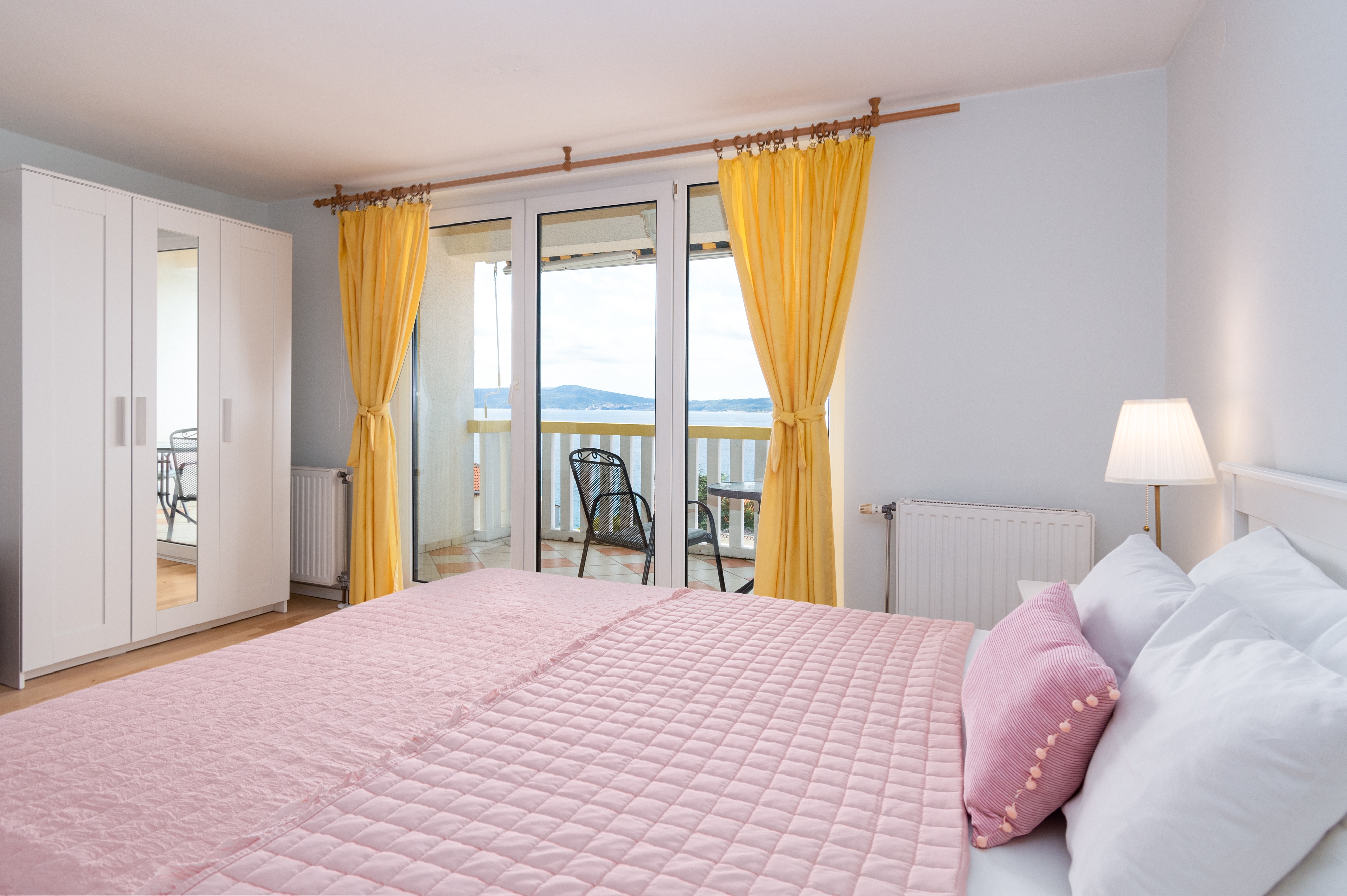 Two bedroom apartment with balcony and sea view Crikvenica  A-c