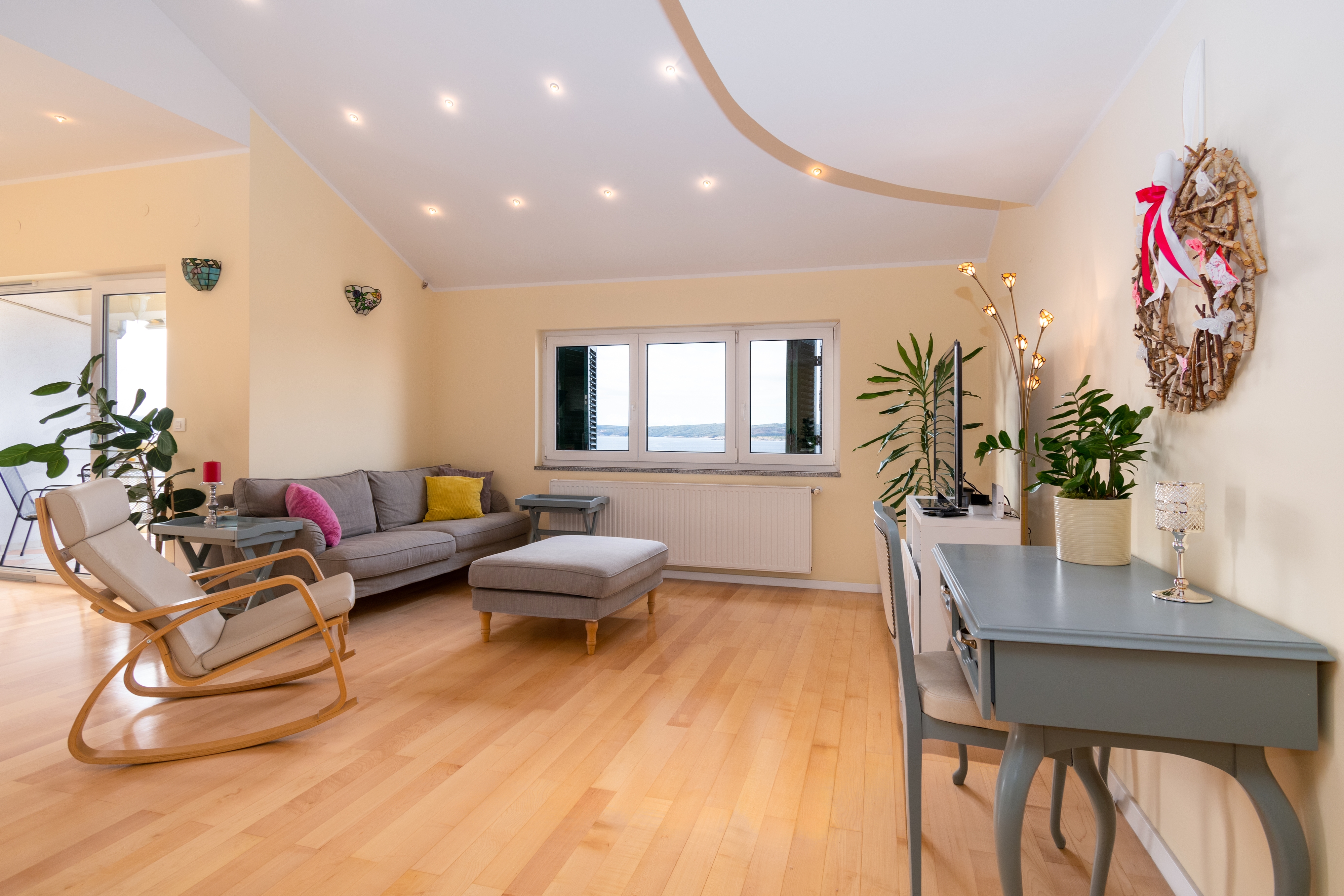 Two bedroom apartment with balcony and sea view Crikvenica (A-5585-c)