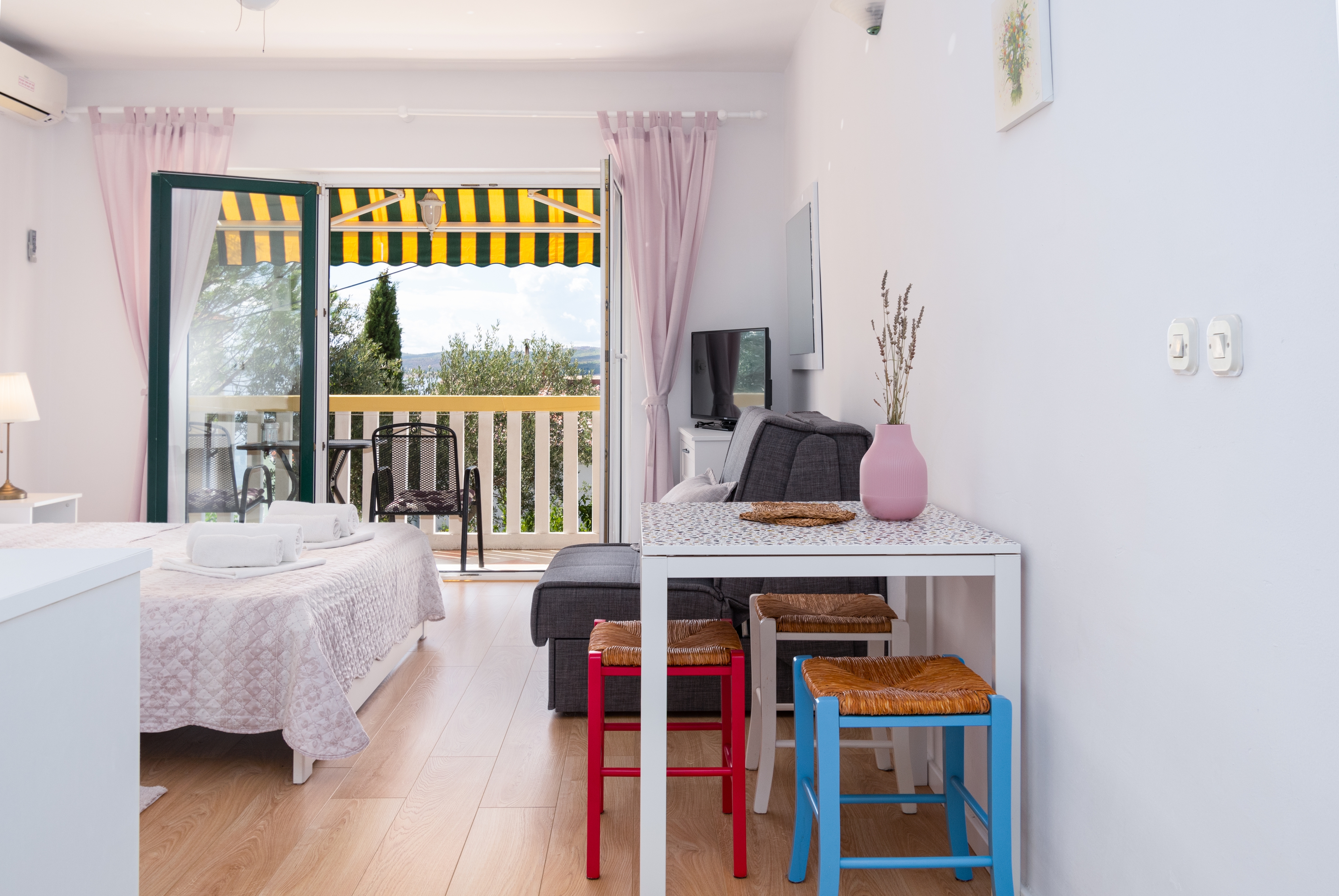 Studio flat with balcony and sea view Crikvenica (AS-5585-b)