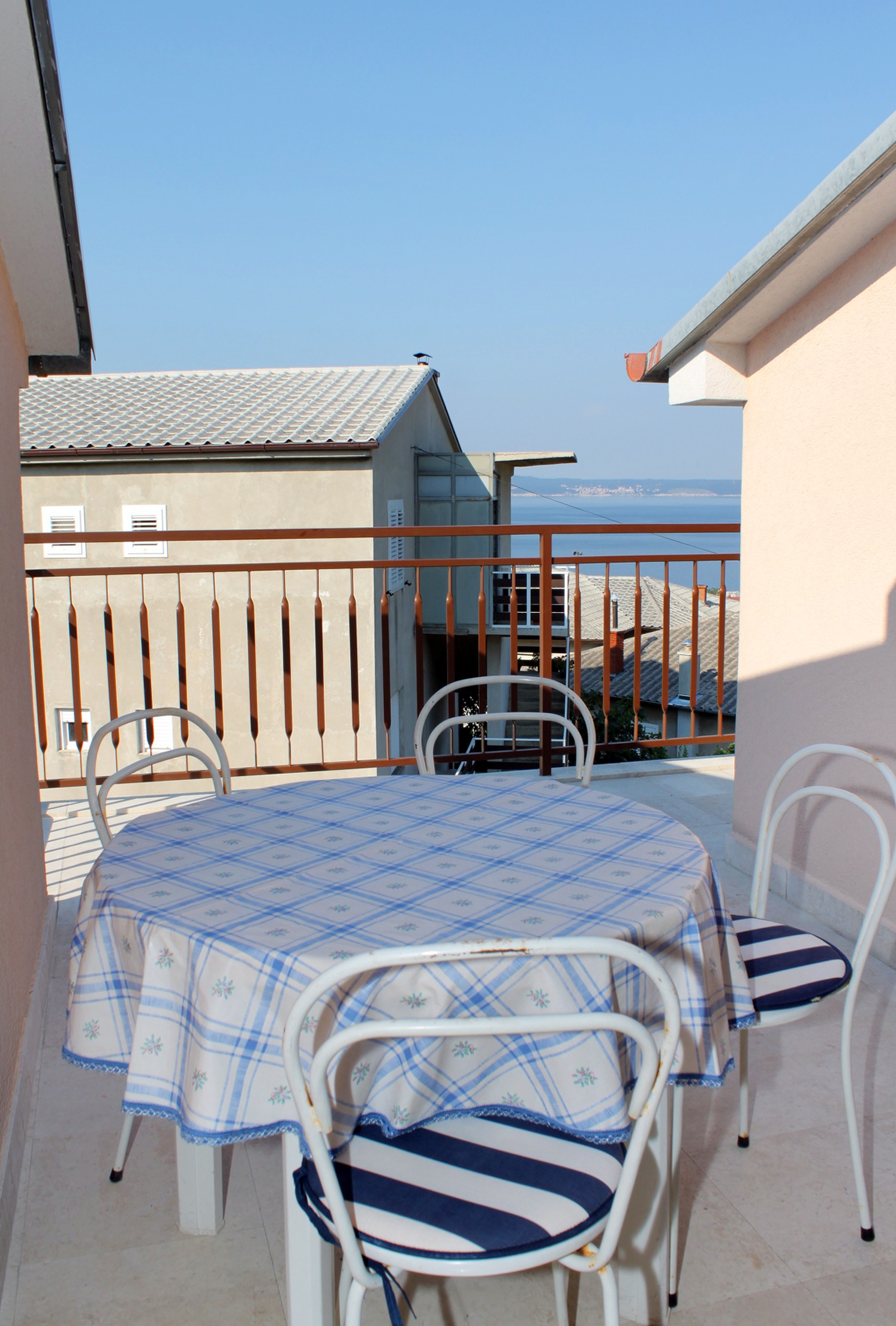 Two bedroom apartment with terrace and sea view Novi Vinodolski  A-a