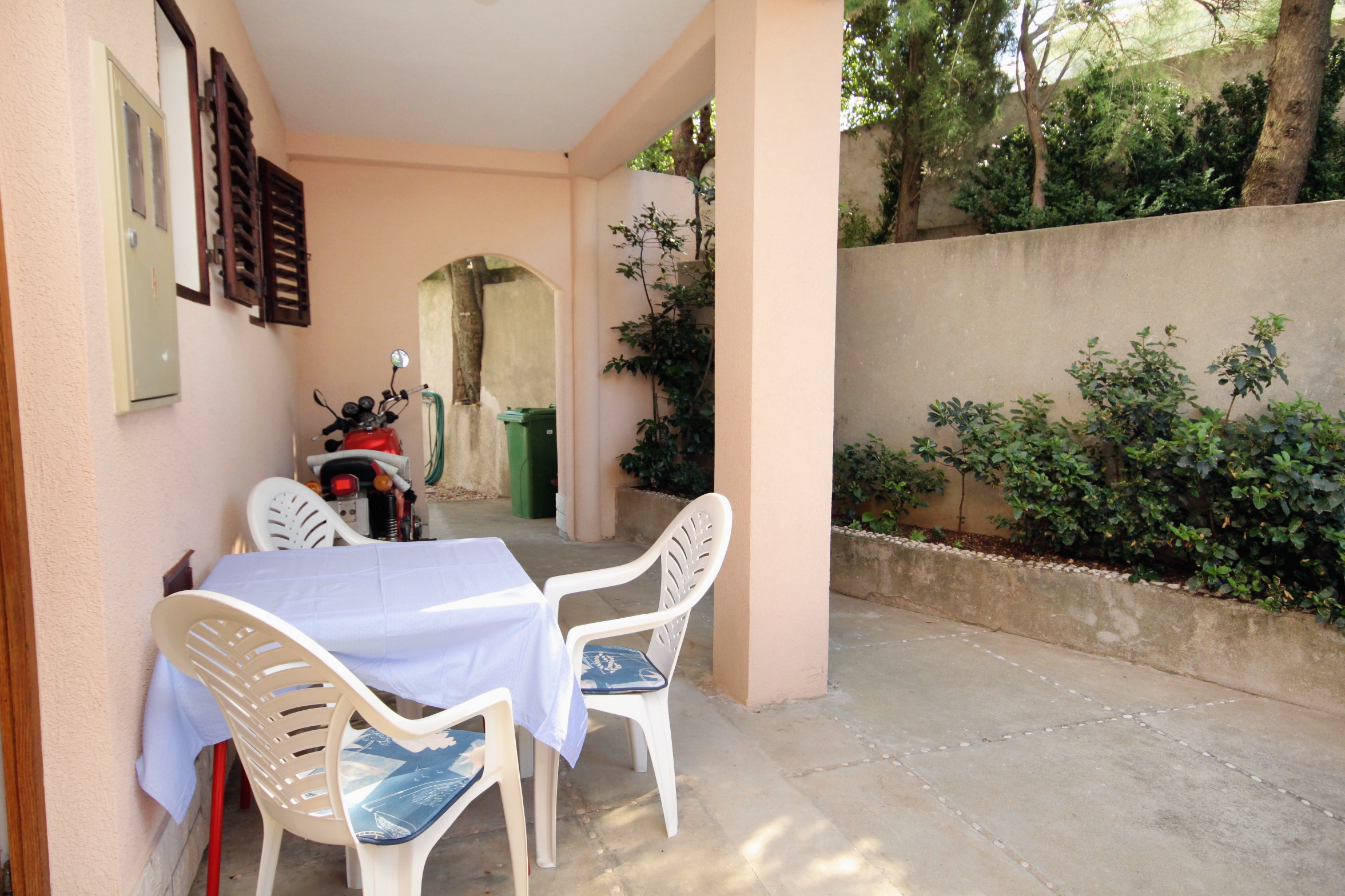 One bedroom apartment with terrace Novi Vinodolski  A-c
