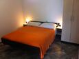 Ložnice Tri Žala, Ložnice v ubytování typu studio-apartment, domácí mazlíčci povoleni a WiFi.