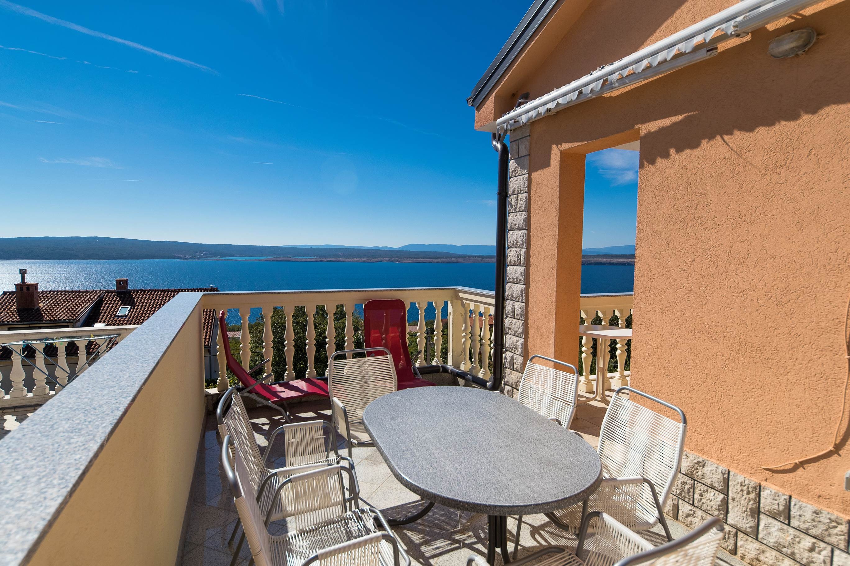 Three bedroom apartment with terrace and sea view Dramalj, Crikvenica  A-b