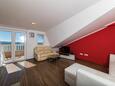 Obývací pokoj Dramalj, Obývací pokoj v ubytování typu apartment, s klimatizací a WiFi.